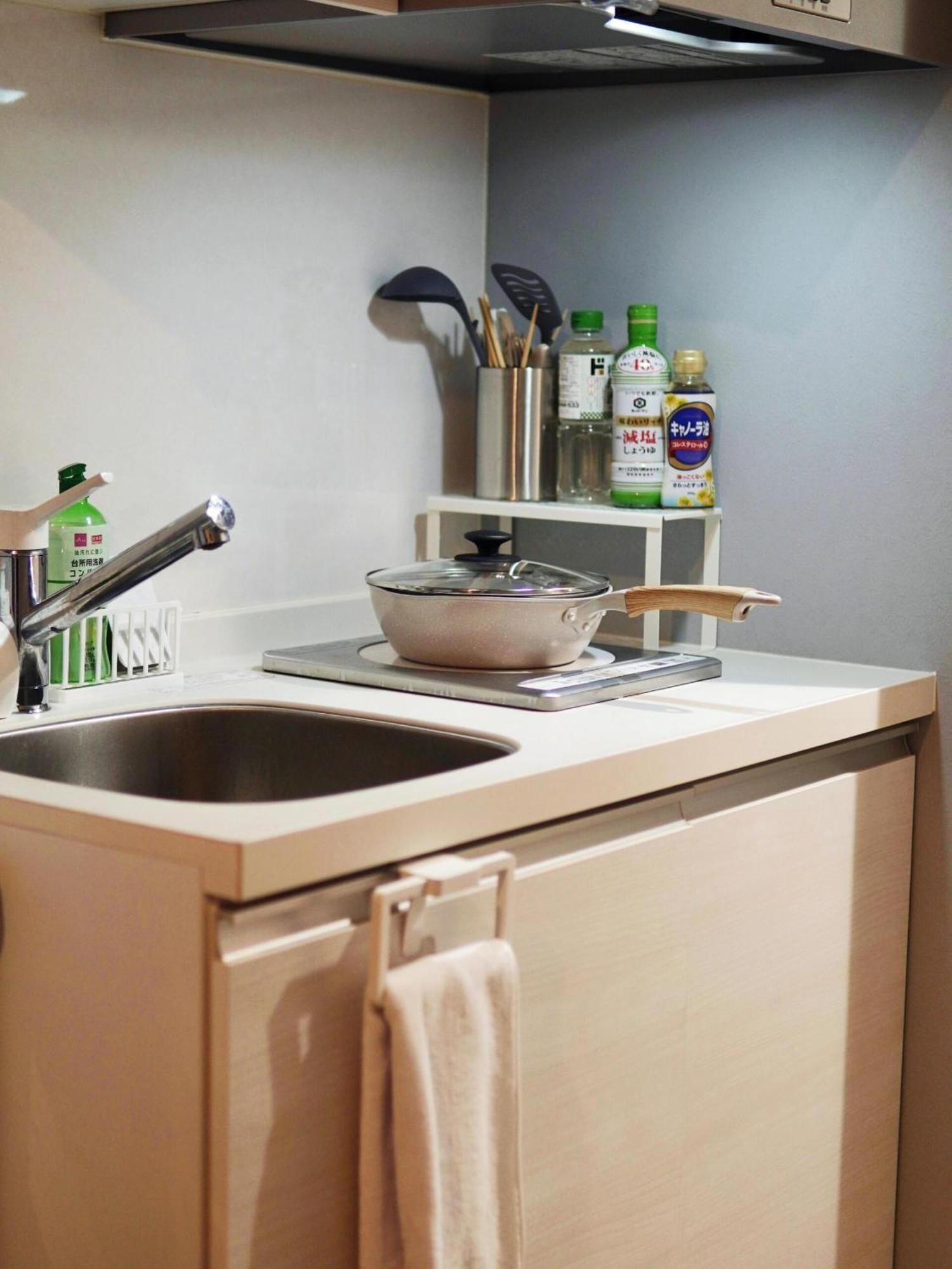 Roppongi 8 Minutes,3 Person Mansion,dyson Hair Dryer, Pola Toiletries アパート 東京都