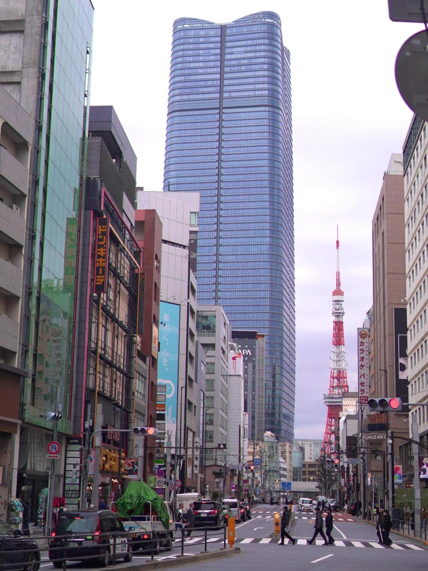 Roppongi 8 Minutes,3 Person Mansion,dyson Hair Dryer, Pola Toiletries 東京都